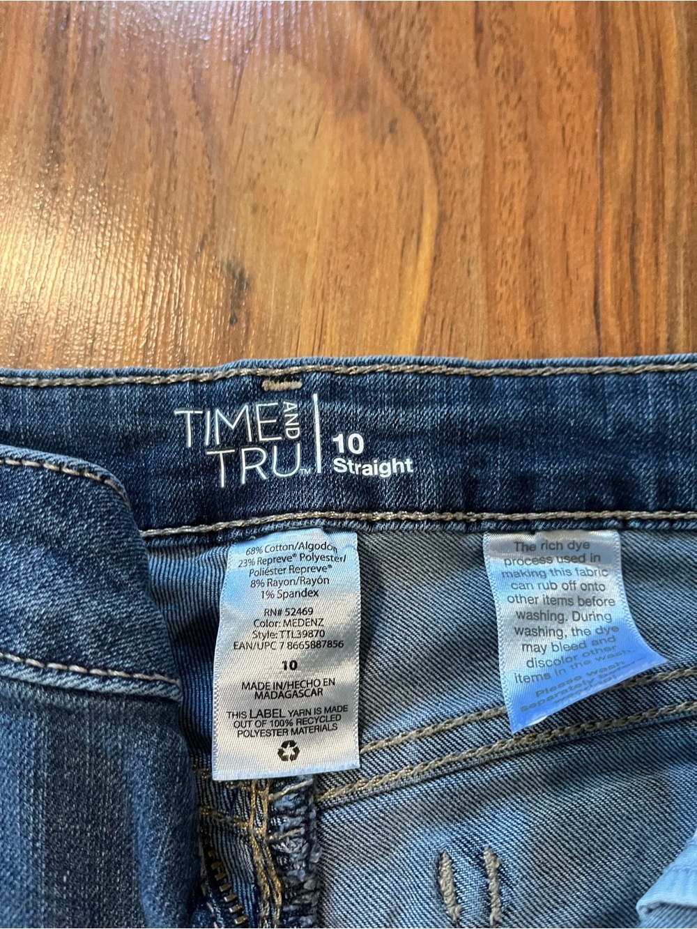 Time and Tru Destressed Women's Straight-Leg Jeans Read - Picture 3 of 8